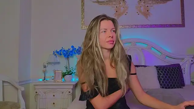 Real Tini online show from October 16, 2025, 12:02 pm