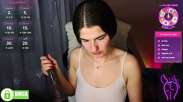 mag1c eyes1 online show from December 15, 2025, 4:02 pm