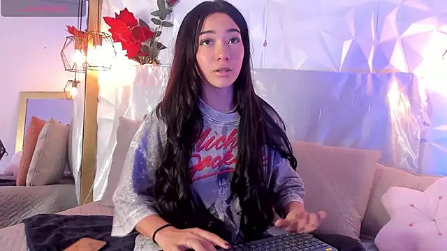 Snapshot of lilith__rosse chatting on March 19, 2025, 7:38 pm lilith rosse online show from March 19, 2025, 7:38 pm