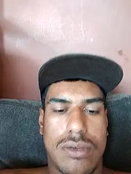 Snapshot of fernandes_v chatting on January 6, 2026, 3:27 pm fernandes v online show from January 6, 2026, 3:27 pm