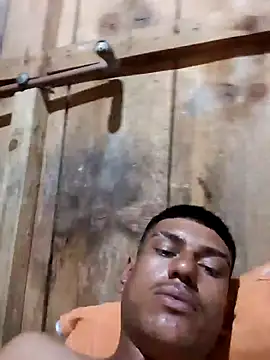 Snapshot of fernandes_v chatting on December 5, 2024, 11:45 pm fernandes v online show from December 5, 2024, 11:45 pm