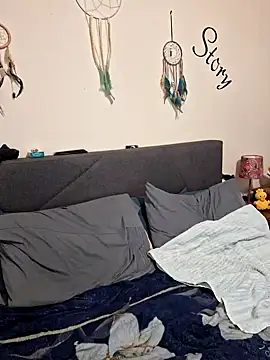 Snapshot of Toybox13_Pika chatting on September 8, 2025, 8:08 pm Toybox13 Pika online show from September 8, 2025, 8:08 pm