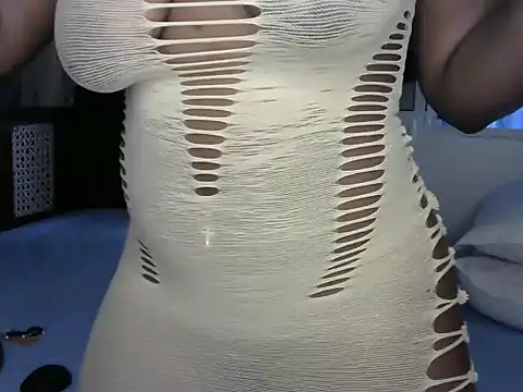 Tonya01 Angels  online show from November 19, 2025, 6:24 am