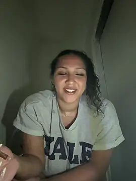 Snapshot of Lickplayofficial chatting on July 5, 2026, 4:19 am Lickplayofficial online show from July 5, 2026, 4:19 am