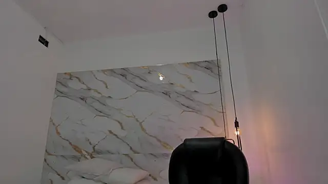 Snapshot of pretty_ariiel chatting on February 13, 2026, 6:35 am pretty ariiel online show from February 13, 2026, 6:35 am