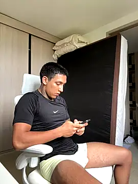 Snapshot of sendfer chatting on November 13, 2025, 8:24 pm sendfer online show from November 13, 2025, 8:24 pm