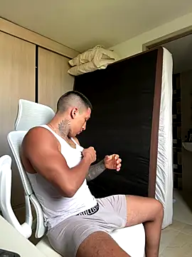 Snapshot of sendfer chatting on November 19, 2025, 9:26 pm sendfer online show from November 19, 2025, 9:26 pm