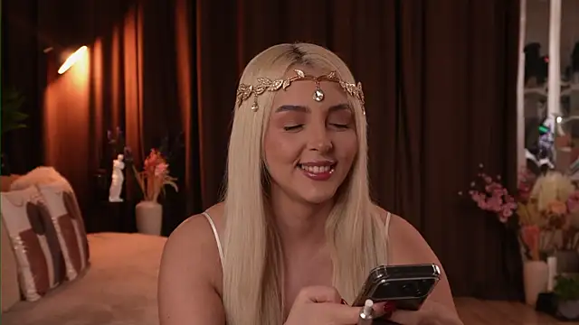 Snapshot of VictoriaMorrone chatting on November 21, 2025, 9:58 pm VictoriaMorrone online show from November 21, 2025, 9:58 pm