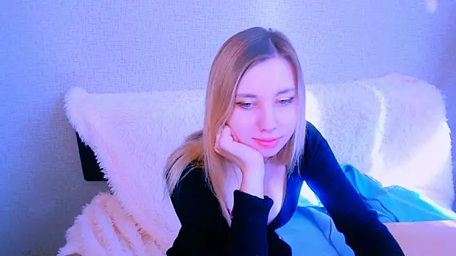 AliceFire  online show from October 14, 2025, 7:42 am