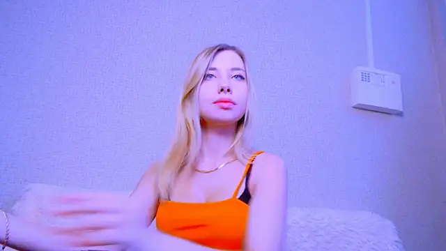 AliceFire  online show from October 7, 2025, 7:42 am