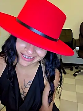 Snapshot of _shantal_smith chatting on September 27, 2025, 5:02 am shantal smith online show from September 27, 2025, 5:02 am