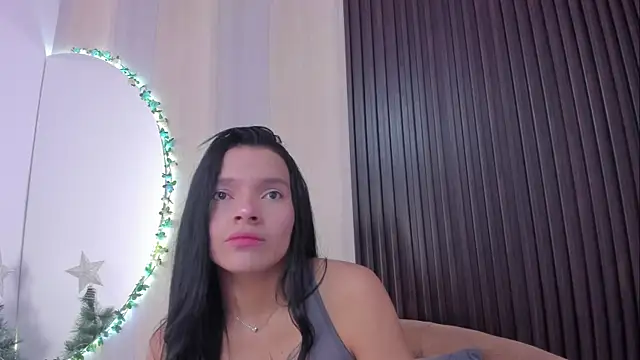 Snapshot of _shantal_smith chatting on December 3, 2025, 3:22 pm shantal smith online show from December 3, 2025, 3:22 pm