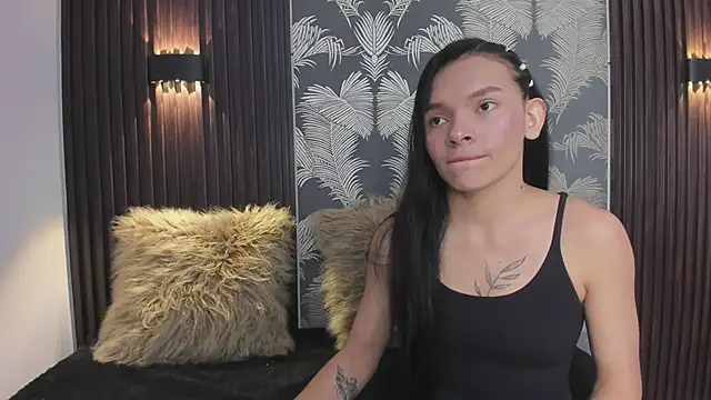 Snapshot of _shantal_smith chatting on December 15, 2025, 3:51 pm shantal smith online show from December 15, 2025, 3:51 pm