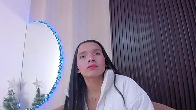 Snapshot of _shantal_smith chatting on December 4, 2025, 3:44 pm shantal smith online show from December 4, 2025, 3:44 pm