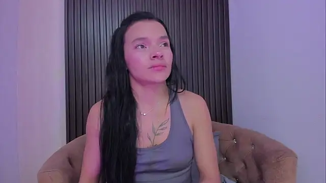 Snapshot of _shantal_smith chatting on November 25, 2025, 5:02 pm shantal smith online show from November 25, 2025, 5:02 pm