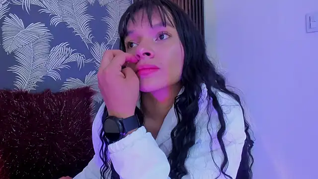 Snapshot of _shantal_smith chatting on November 7, 2025, 5:28 pm shantal smith online show from November 7, 2025, 5:28 pm