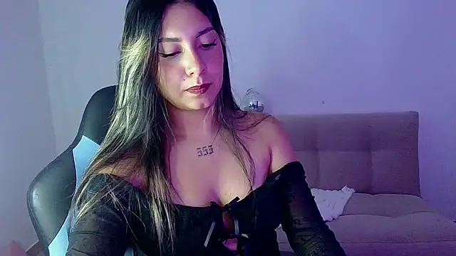 Lia 14  online show from March 6, 2026, 10:38 pm