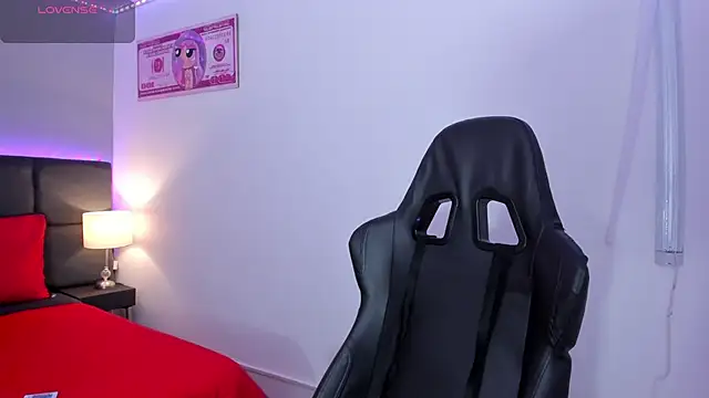 Megan Miles02 online show from January 7, 2026, 9:31 pm