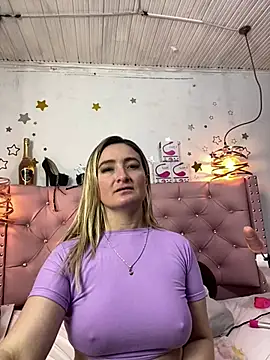 Snapshot of antonella87 chatting on March 14, 2025, 5:59 am antonella87 online show from March 14, 2025, 5:59 am