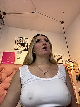 antonella87 online show from March 25, 2026, 9:35 pm