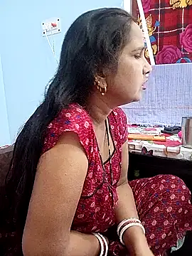 Snapshot of reemacouple007 chatting on November 7, 2025, 7:35 am reemacouple007 online show from November 7, 2025, 7:35 am