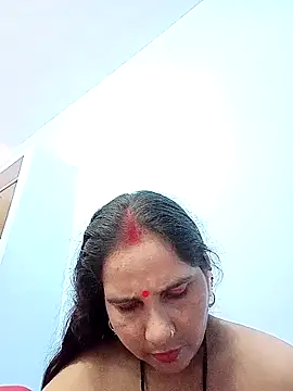 Snapshot of reemacouple007 chatting on November 1, 2025, 7:52 pm reemacouple007 online show from November 1, 2025, 7:52 pm