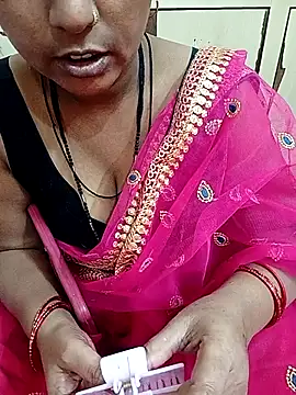 Snapshot of reemacouple007 chatting on October 20, 2025, 5:53 am reemacouple007 online show from October 20, 2025, 5:53 am