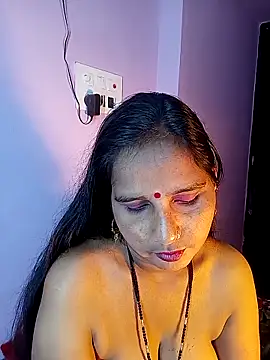 reemacouple007 online show from February 6, 2026, 8:27 pm