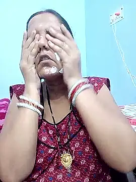 Snapshot of reemacouple007 chatting on November 1, 2025, 7:46 am reemacouple007 online show from November 1, 2025, 7:46 am