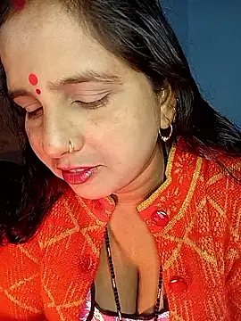 Snapshot of reemacouple007 chatting on November 12, 2025, 7:51 pm reemacouple007 online show from November 12, 2025, 7:51 pm