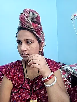 Snapshot of reemacouple007 chatting on November 3, 2025, 8:07 am reemacouple007 online show from November 3, 2025, 8:07 am