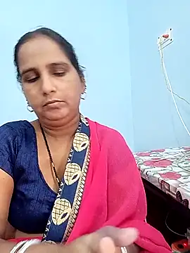 Snapshot of reemacouple007 chatting on November 12, 2025, 7:45 am reemacouple007 online show from November 12, 2025, 7:45 am