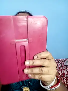 Snapshot of reemacouple007 chatting on November 4, 2025, 6:50 am reemacouple007 online show from November 4, 2025, 6:50 am