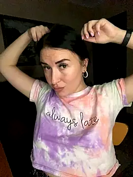 Snapshot of Roxana_Bell chatting on October 23, 2025, 5:00 pm Roxana Bell online show from October 23, 2025, 5:00 pm