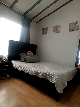 tata laima   online show from April 18, 2026, 3:14 pm