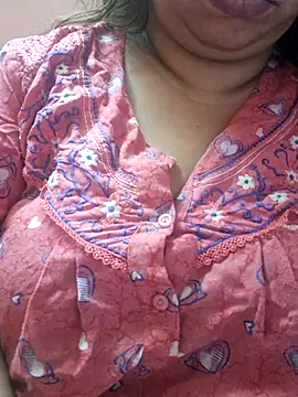 Snapshot of Ravina_patil1 chatting on March 4, 2025, 7:01 pm Ravina patil1 online show from March 4, 2025, 7:01 pm