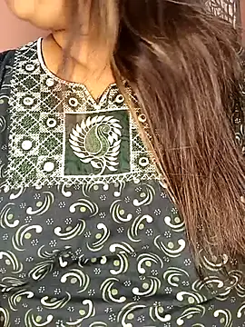 Snapshot of Ravina_patil1 chatting on October 14, 2025, 7:58 pm Ravina patil1 online show from October 14, 2025, 7:58 pm