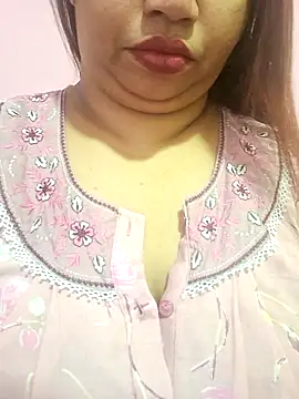 Ravina patil1 online show from April 16, 2026, 6:25 am