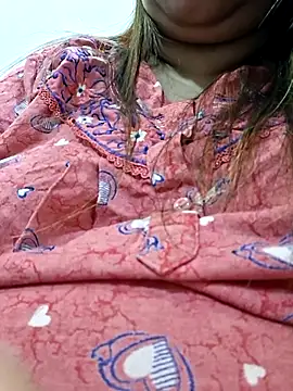 Snapshot of Ravina_patil1 chatting on November 15, 2025, 7:07 pm Ravina patil1 online show from November 15, 2025, 7:07 pm