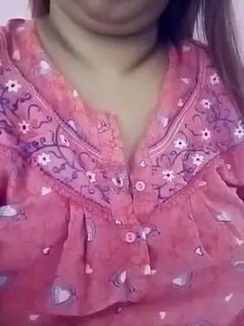 Snapshot of Ravina_patil1 chatting on April 24, 2026, 5:31 am Ravina patil1 online show from April 24, 2026, 5:31 am