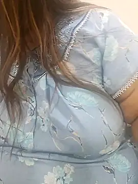 Snapshot of Ravina_patil1 chatting on November 12, 2025, 4:33 pm Ravina patil1 online show from November 12, 2025, 4:33 pm