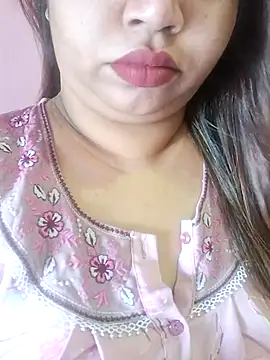Snapshot of Ravina_patil1 chatting on April 29, 2026, 6:39 am Ravina patil1 online show from April 29, 2026, 6:39 am