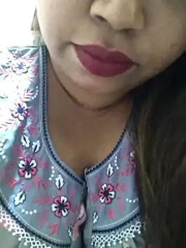 Snapshot of Ravina_patil1 chatting on December 16, 2025, 7:34 am Ravina patil1 online show from December 16, 2025, 7:34 am