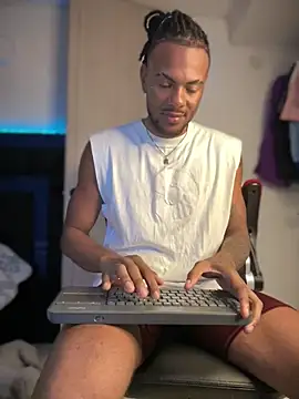 Snapshot of TysonWalkers chatting on March 4, 2026, 4:53 am TysonWalkers online show from March 4, 2026, 4:53 am