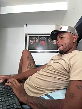 Snapshot of TysonWalkers chatting on December 22, 2025, 1:00 pm TysonWalkers online show from December 22, 2025, 1:00 pm