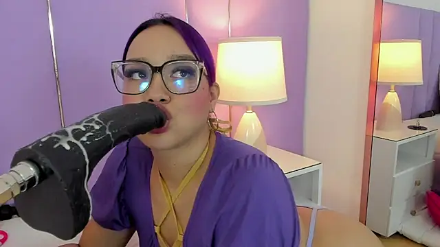 Snapshot of SophyRuiz_ chatting on October 6, 2025, 11:55 am SophyRuiz online show from October 6, 2025, 11:55 am