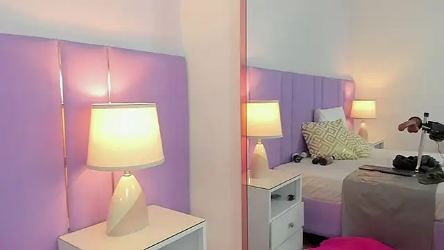 Snapshot of SophyRuiz_ chatting on September 18, 2025, 12:08 pm SophyRuiz online show from September 18, 2025, 12:08 pm