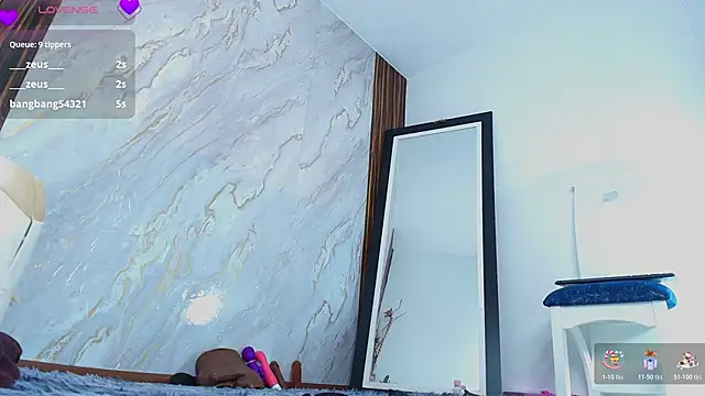 Snapshot of TIINABELL chatting on October 28, 2025, 8:19 pm TIINABELL online show from October 28, 2025, 8:19 pm