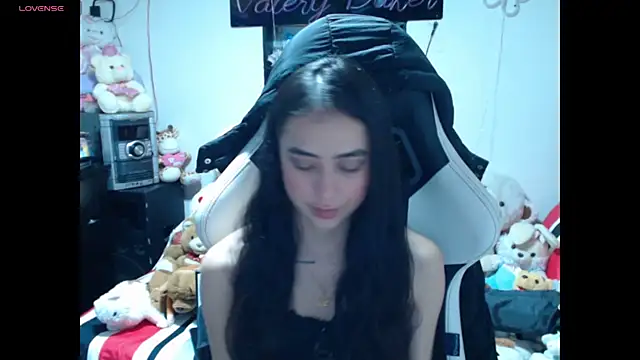 Snapshot of ValeryBaker_ chatting on October 27, 2025, 11:55 am ValeryBaker online show from October 27, 2025, 11:55 am