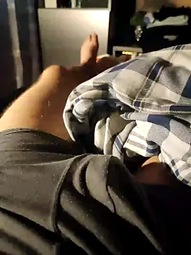 heszkewmeszke36 online show from October 28, 2025, 7:18 am